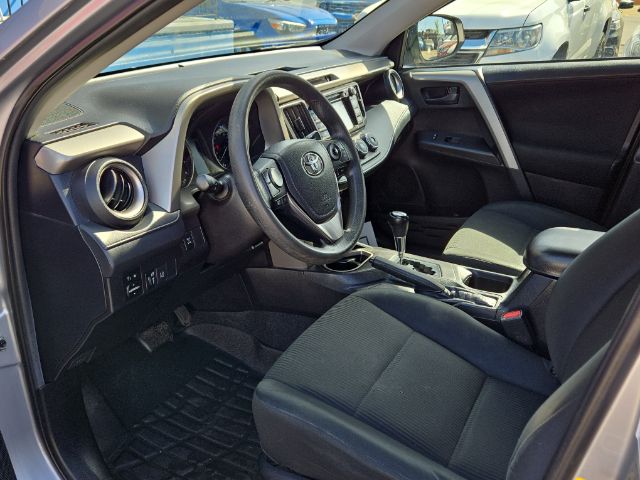 Vehicle image 9 of 28