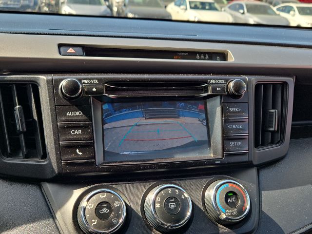 Vehicle image 16 of 28