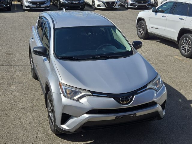 Vehicle image 4 of 28