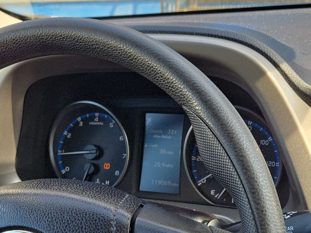 Vehicle image 20 of 28
