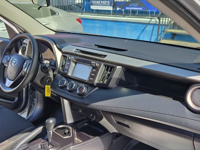 Vehicle image 11 of 28