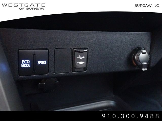 Vehicle image 27 of 28