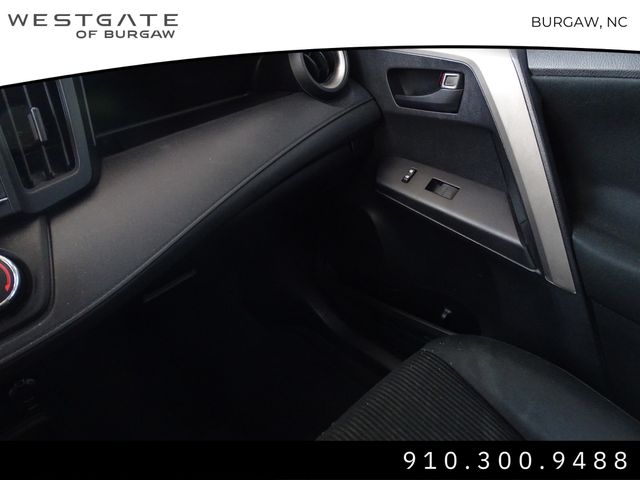 Vehicle image 23 of 28