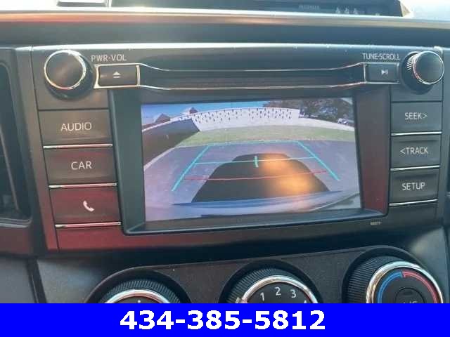 Vehicle image 9 of 16