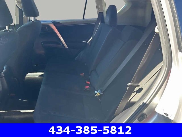 Vehicle image 7 of 16