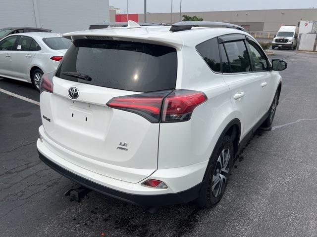 Vehicle image 4 of 11
