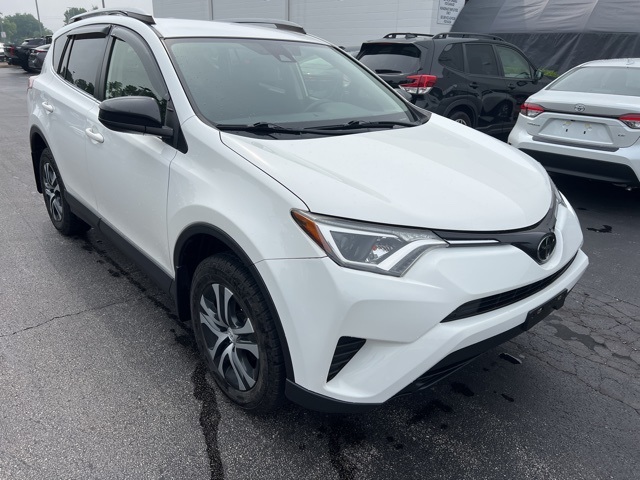 Vehicle image 2 of 11