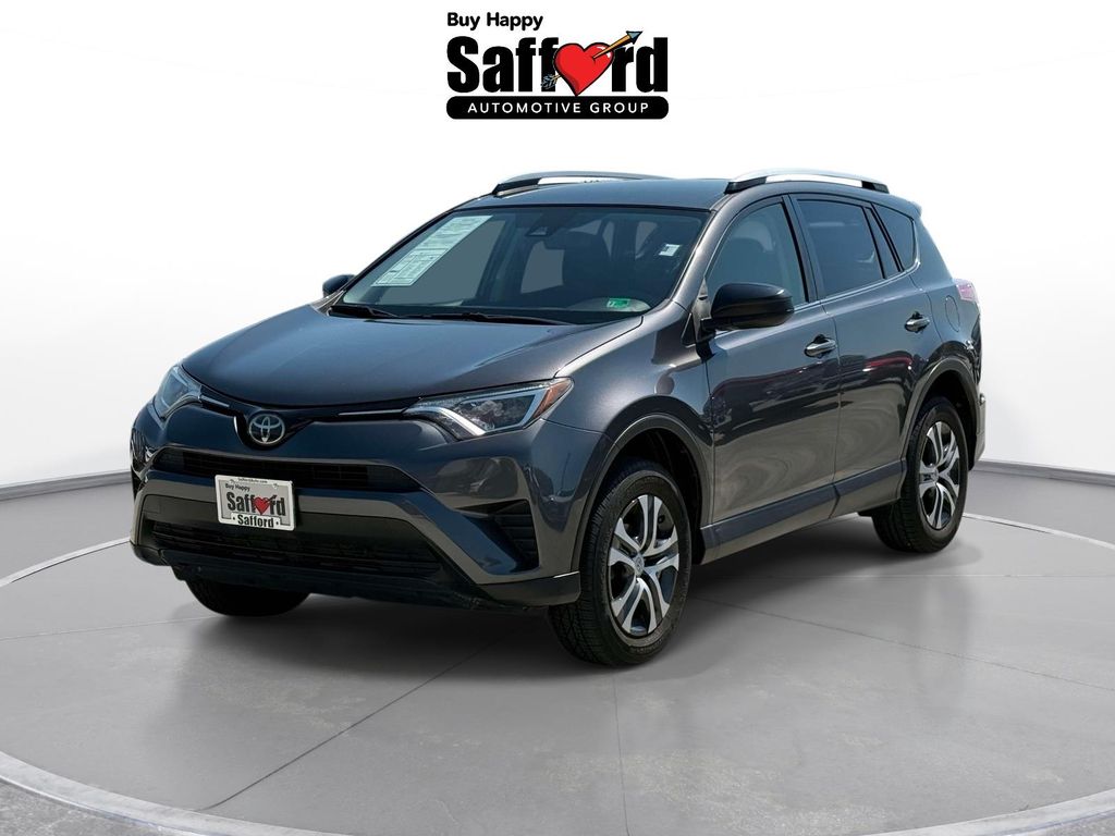 2018 Toyota RAV4 LE Image 1 of 33