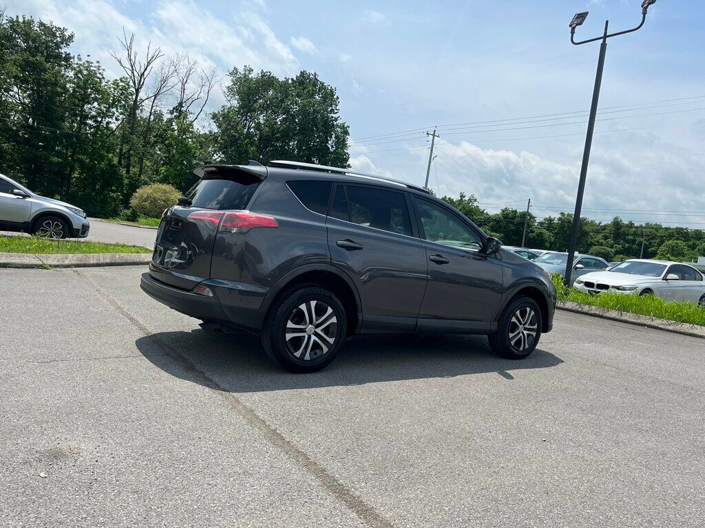 Vehicle image 6 of 23