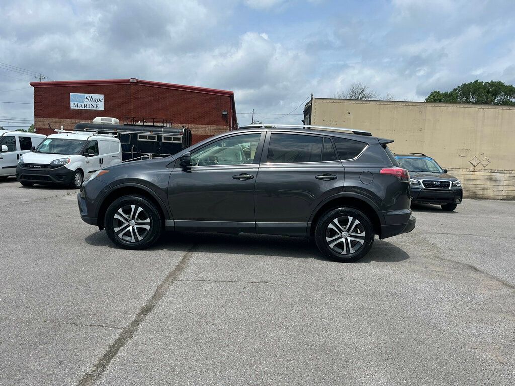Vehicle image 8 of 23