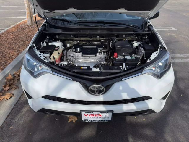 Vehicle image 28 of 31