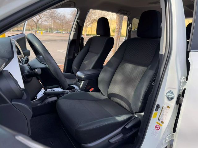Vehicle image 16 of 31