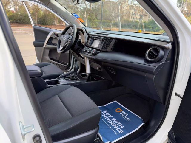 Vehicle image 21 of 31