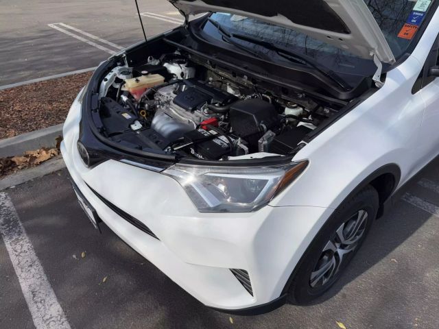 Vehicle image 27 of 31