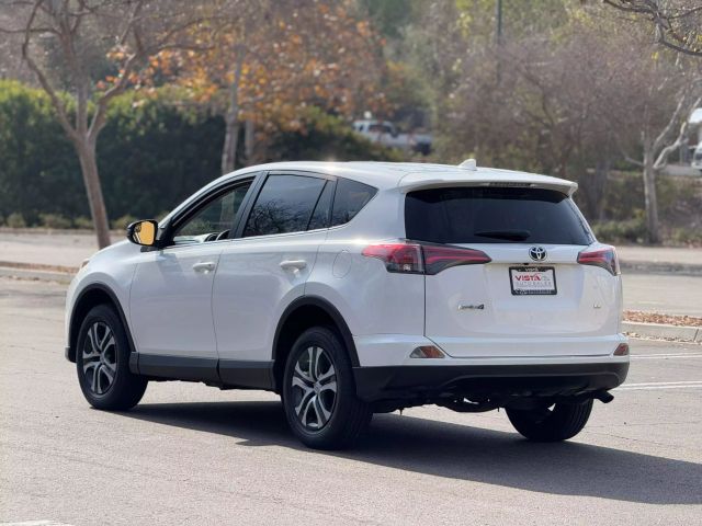 Vehicle image 7 of 31