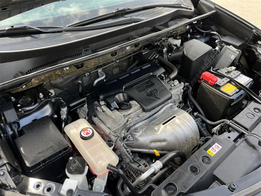 Vehicle image 34 of 36