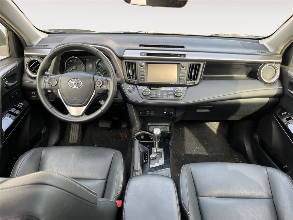 Vehicle image 10 of 36