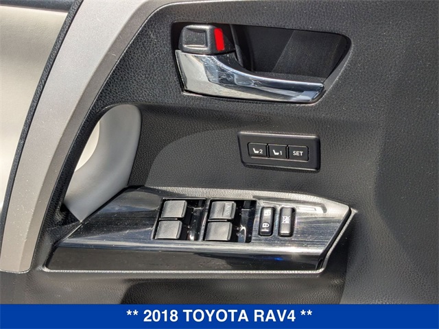 Vehicle image 12 of 35