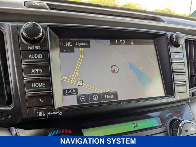 Vehicle image 21 of 35