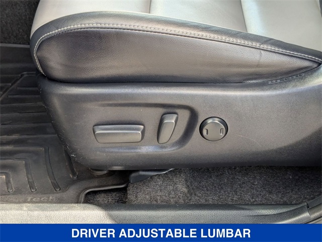 Vehicle image 14 of 35