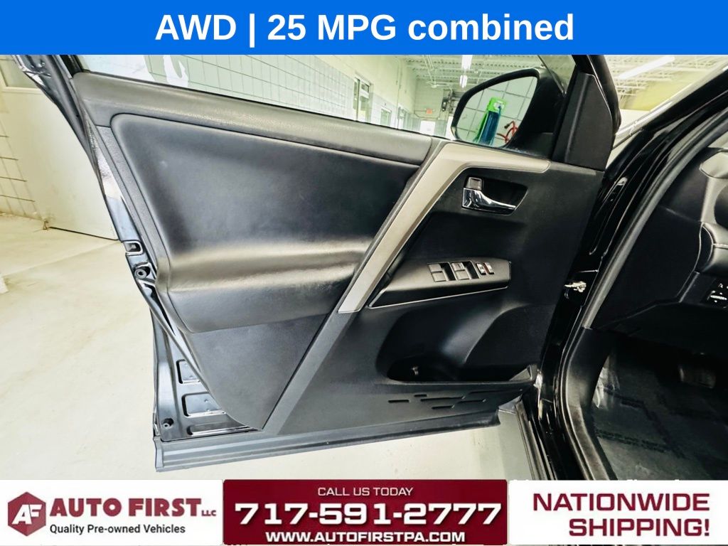 Vehicle image 10 of 24