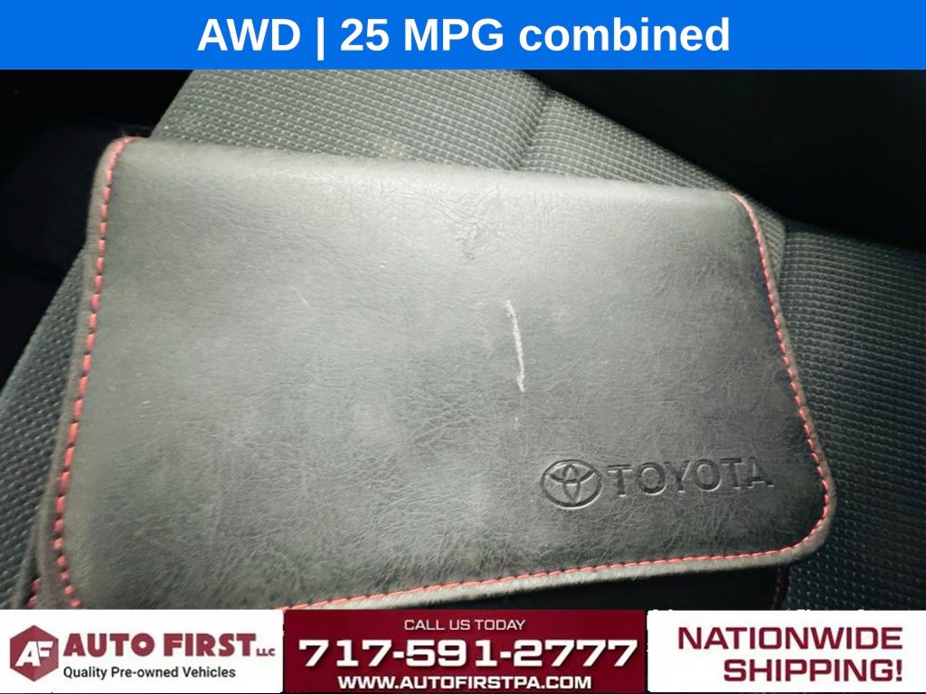 Vehicle image 15 of 24
