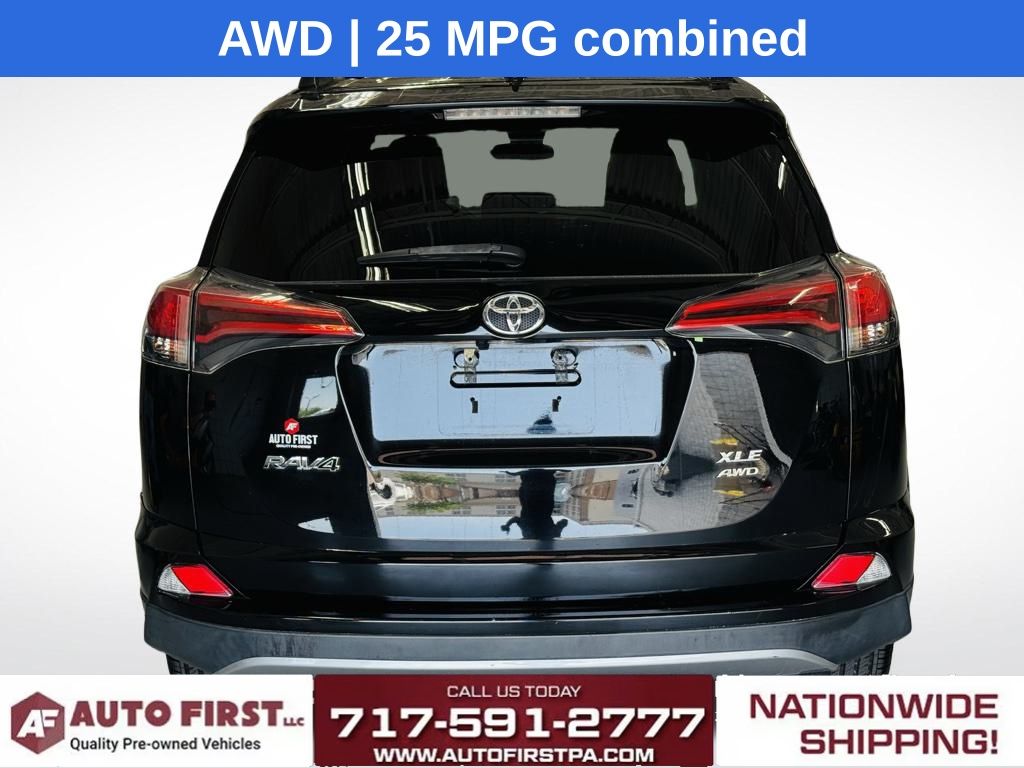 Vehicle image 8 of 24