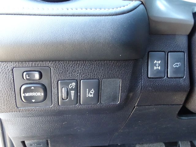 Vehicle image 38 of 45