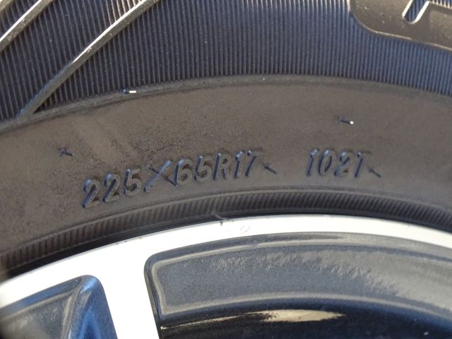 Vehicle image 20 of 45