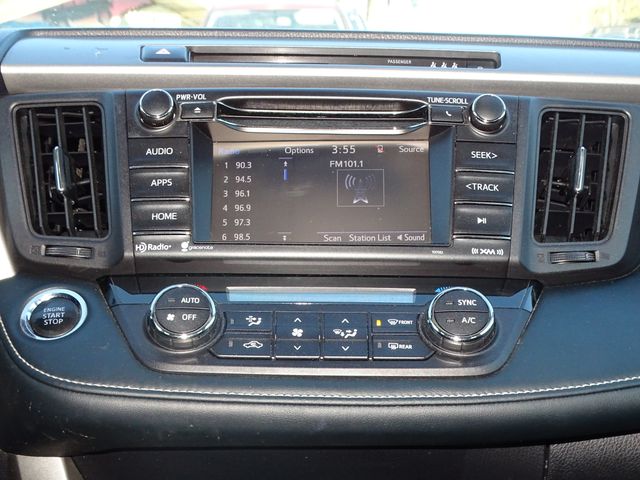 Vehicle image 23 of 45