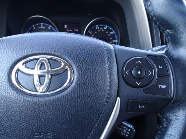 Vehicle image 17 of 45