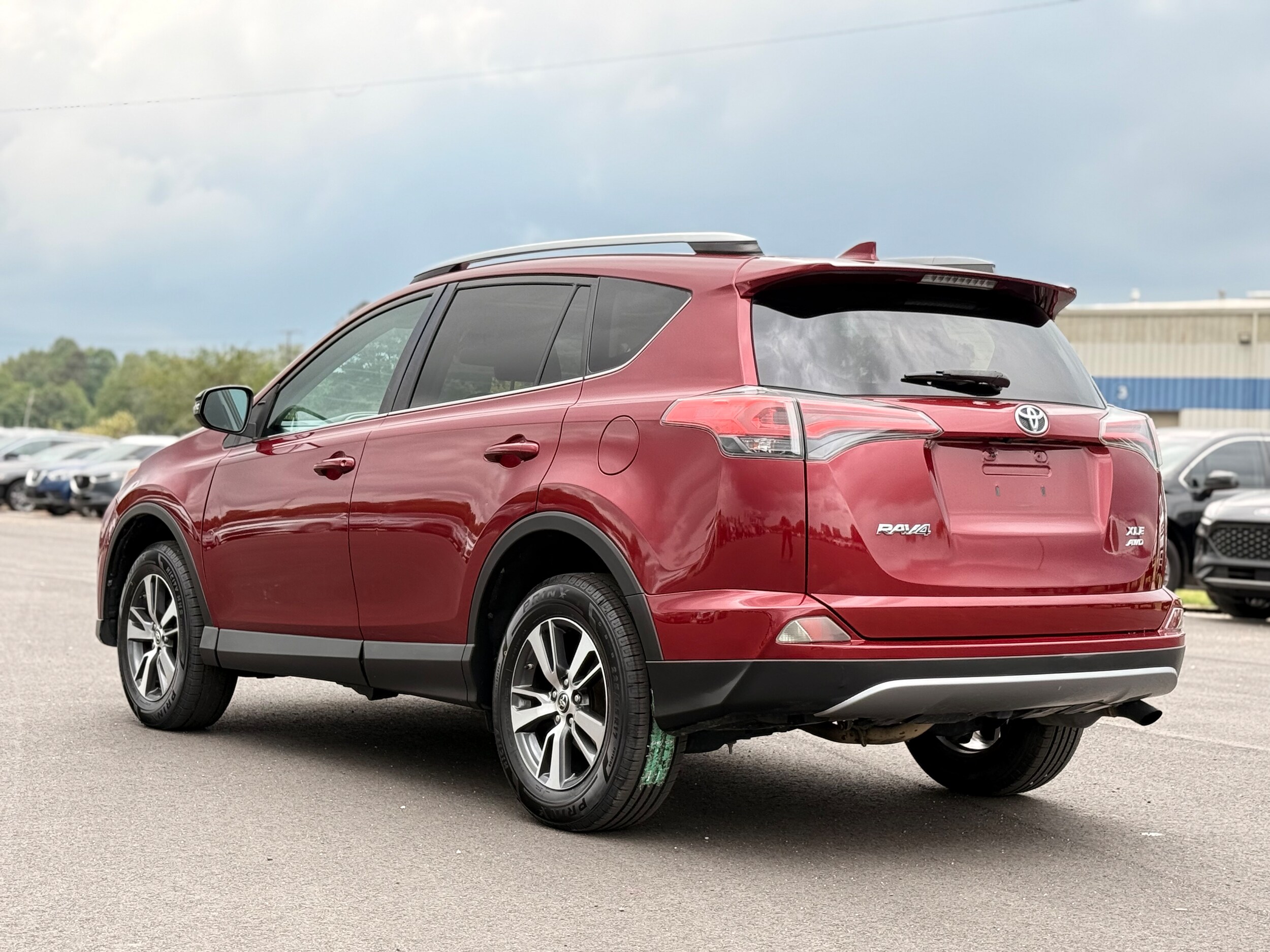 Vehicle image 10 of 35