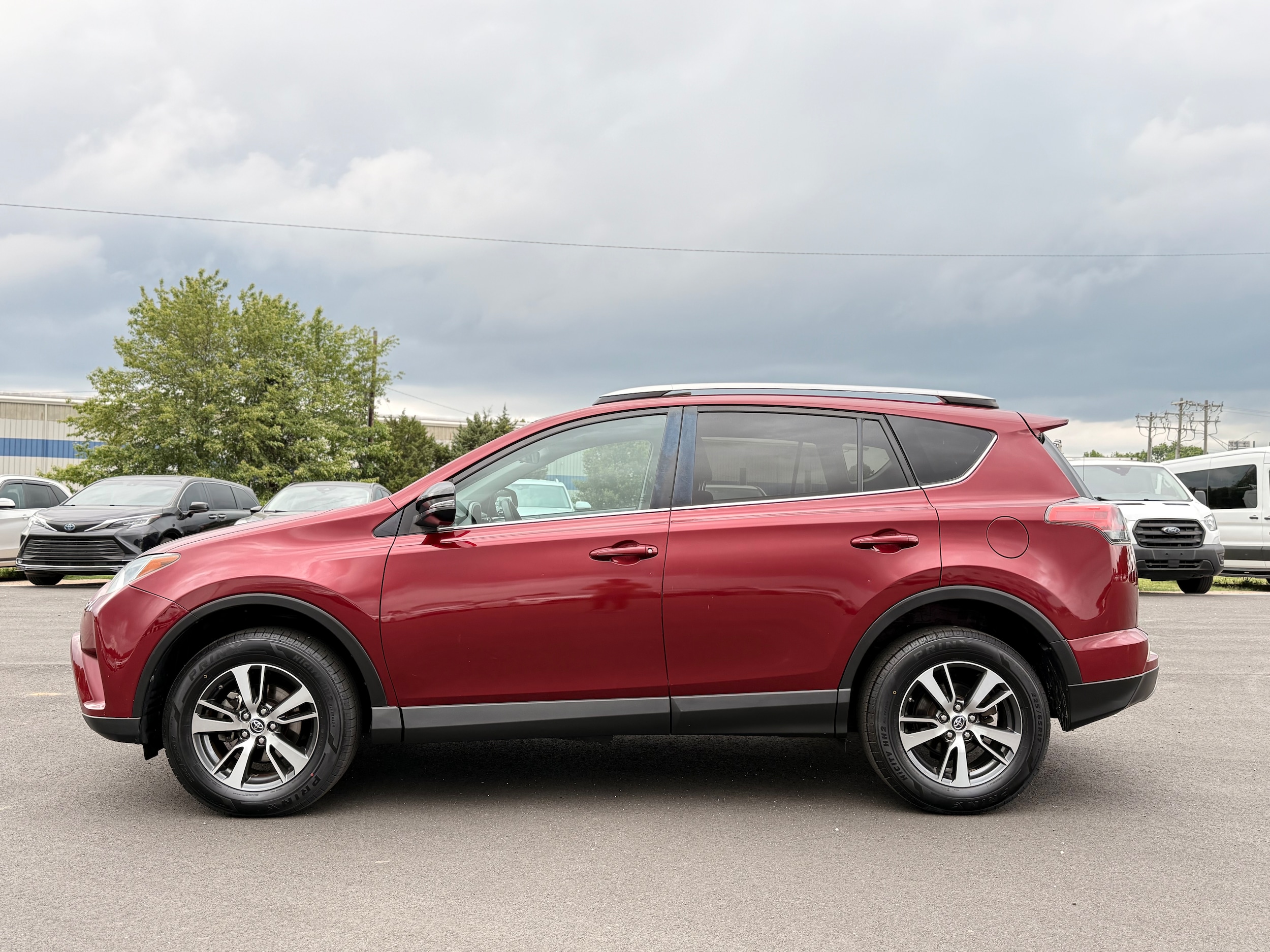Vehicle image 11 of 35