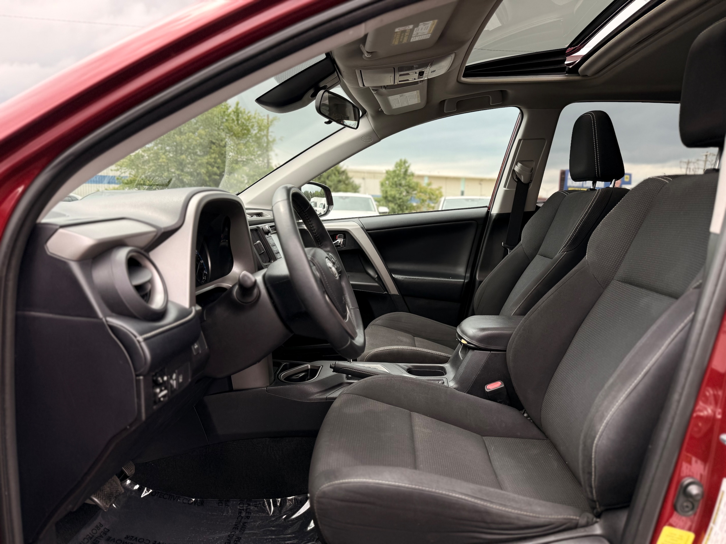 Vehicle image 14 of 35