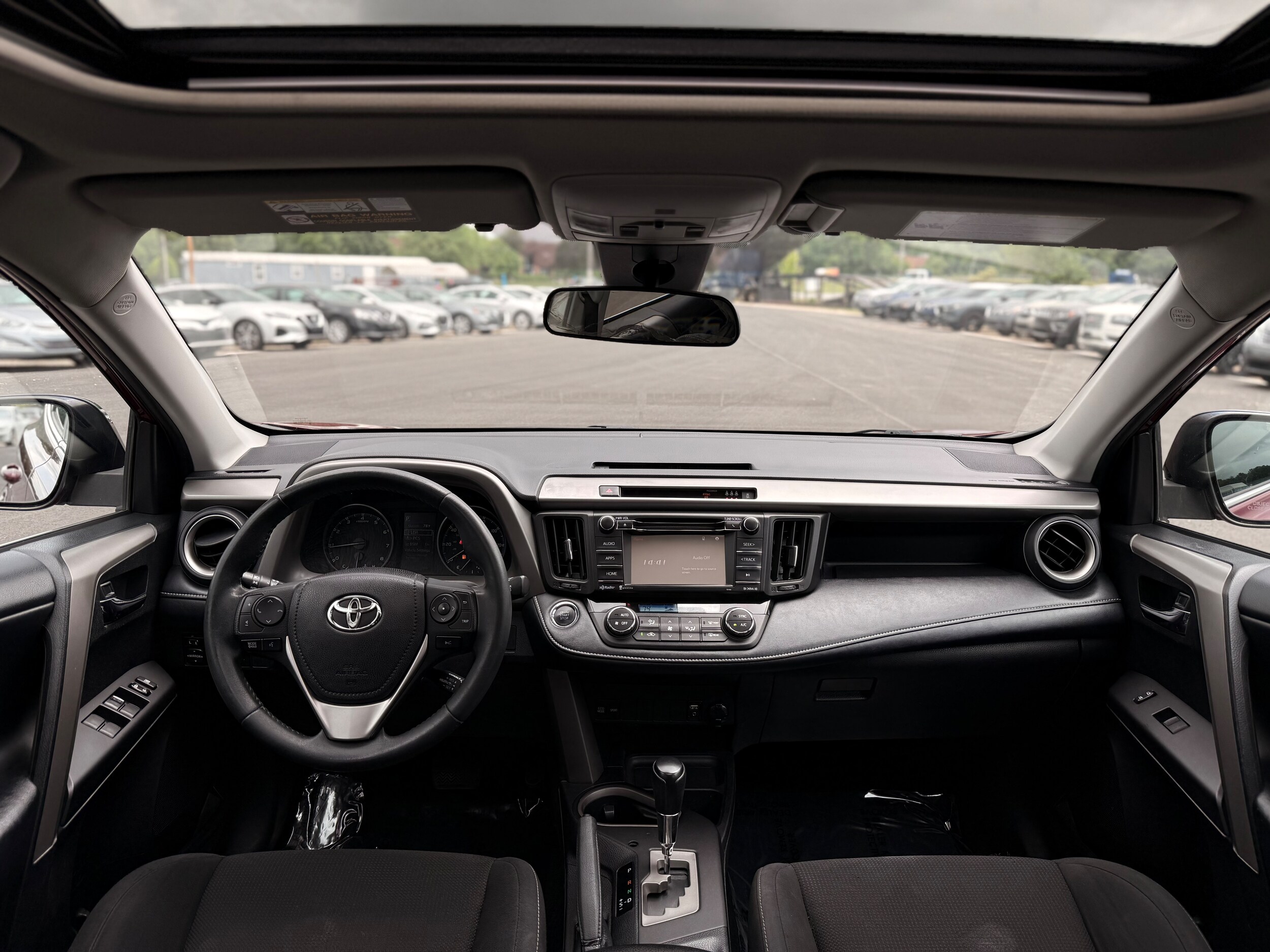 Vehicle image 22 of 35
