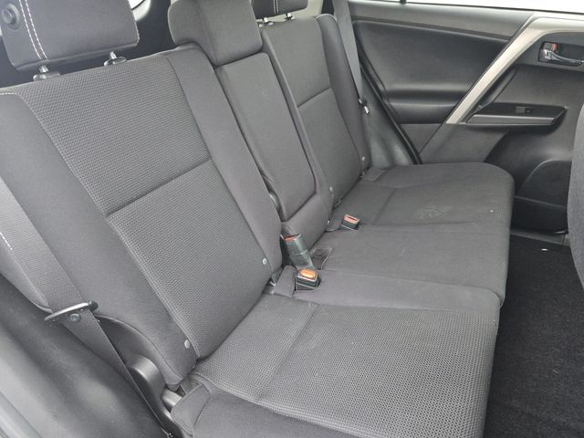 Vehicle image 26 of 34