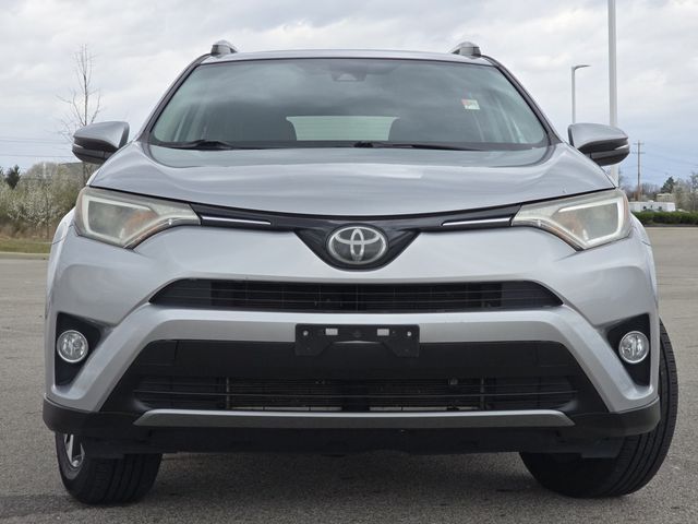 Vehicle image 4 of 34