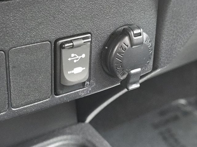 Vehicle image 17 of 34