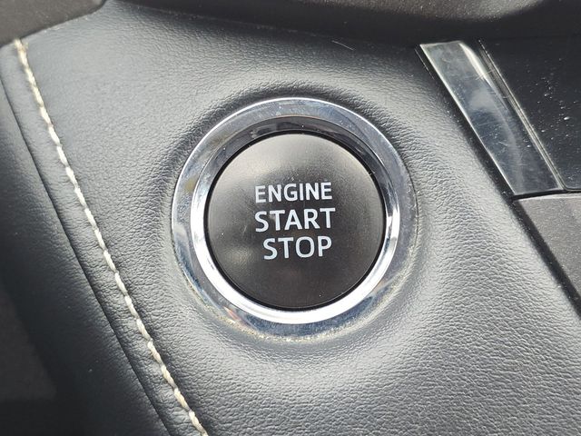 Vehicle image 15 of 34