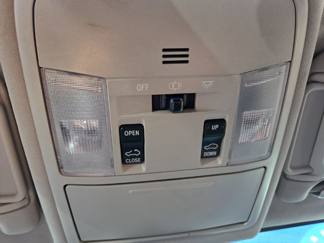 Vehicle image 24 of 27