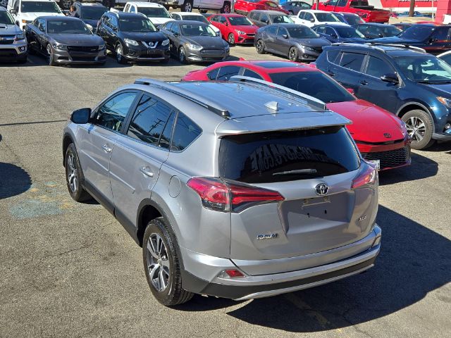 Vehicle image 9 of 27