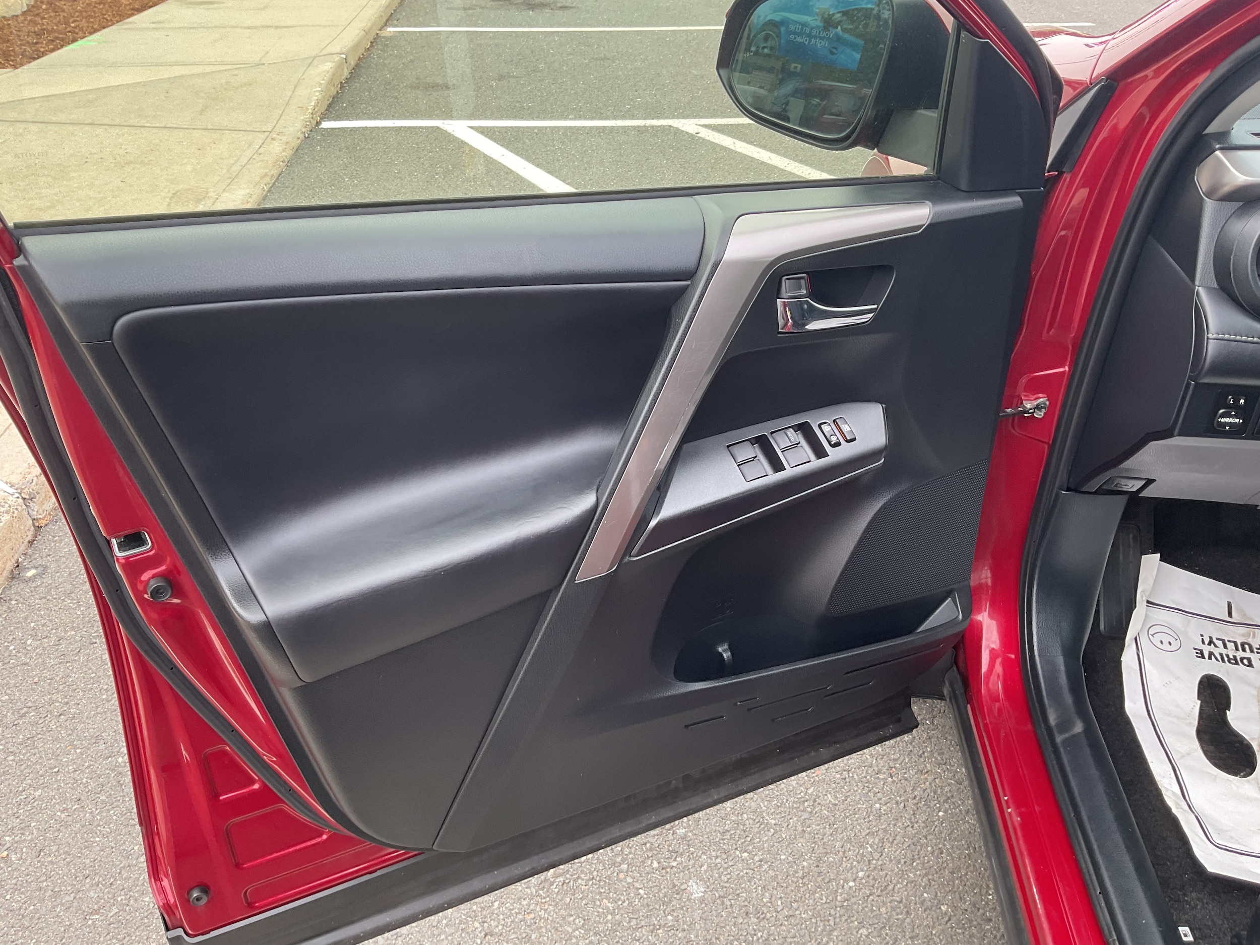 Vehicle image 6 of 18