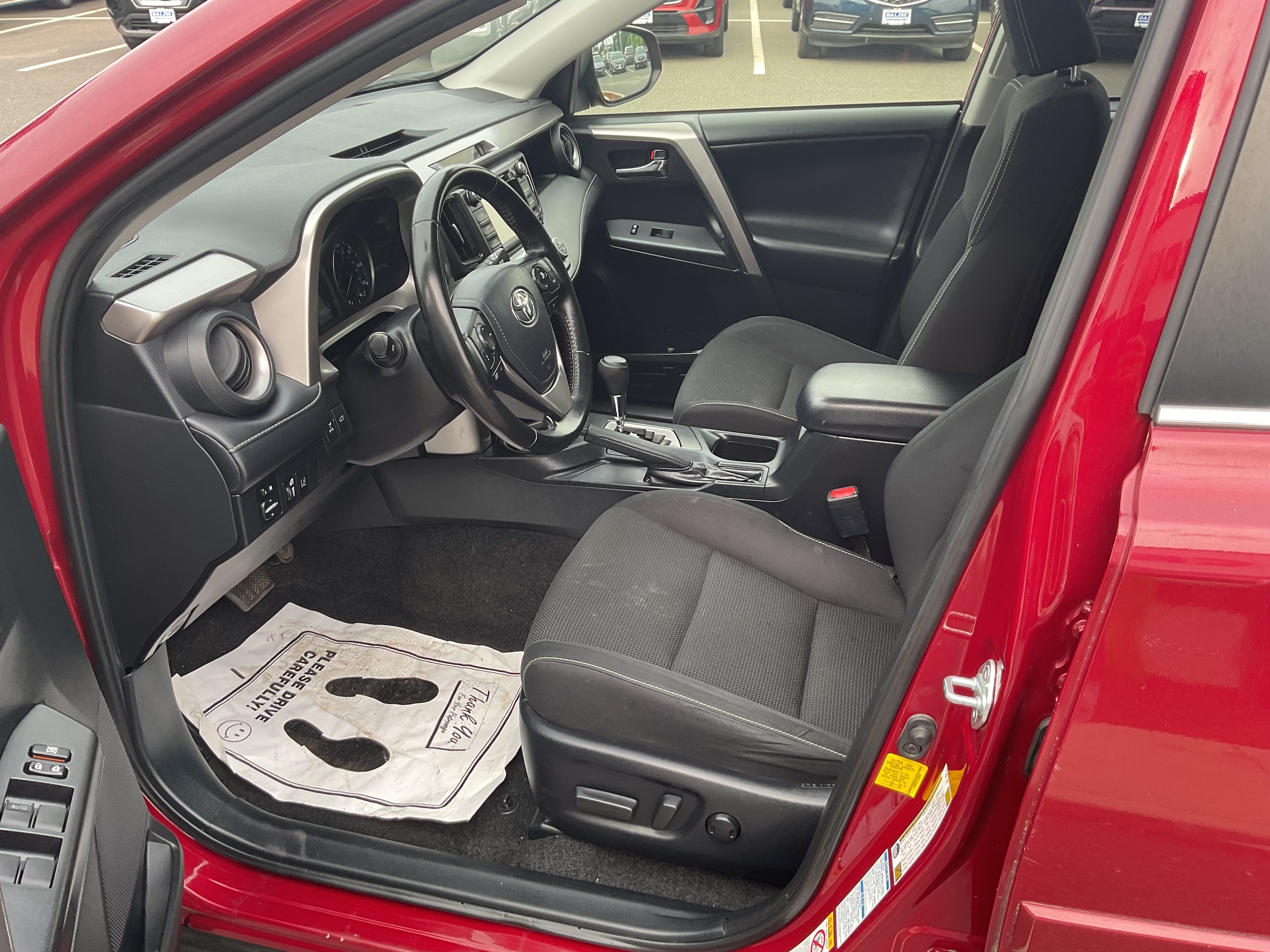 Vehicle image 8 of 18
