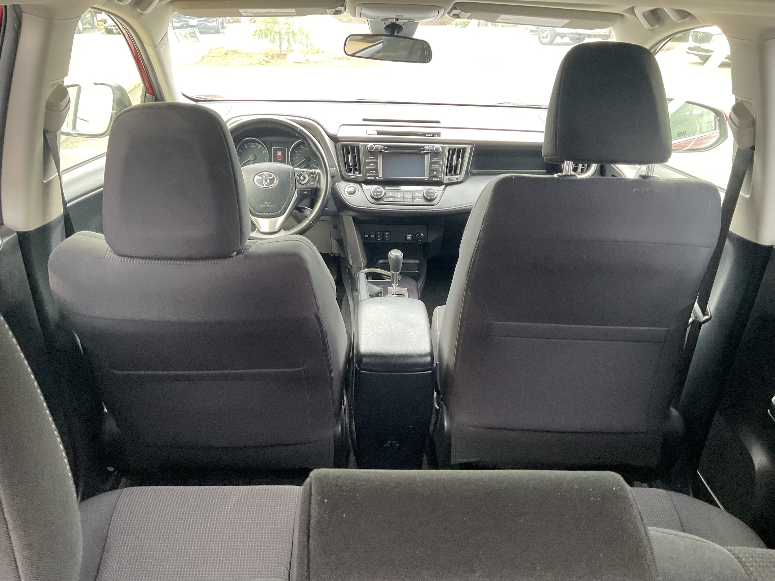 Vehicle image 7 of 18