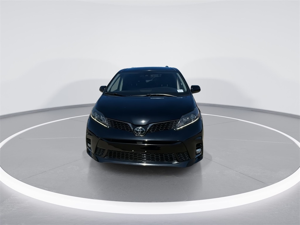 Vehicle image 5 of 37
