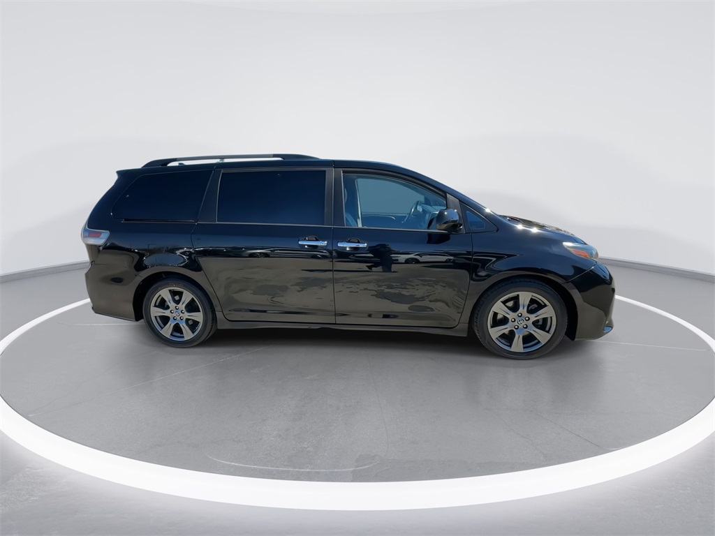 Vehicle image 9 of 37