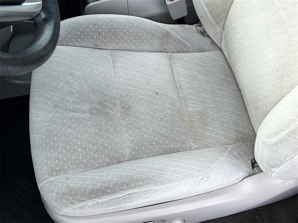 Vehicle image 18 of 27