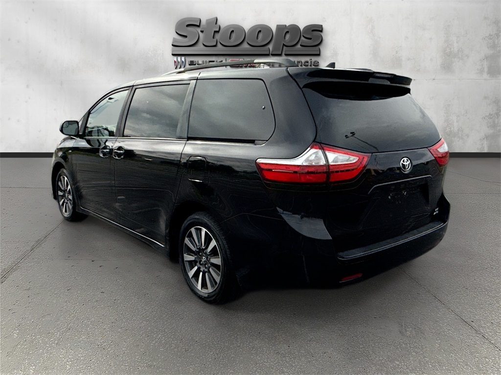 Vehicle image 7 of 27