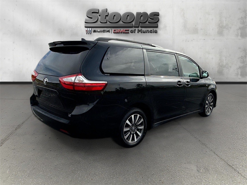 Vehicle image 5 of 27