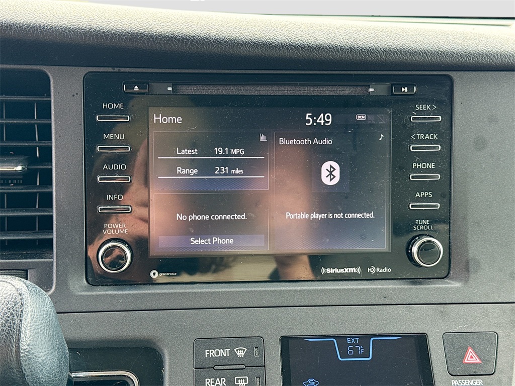 Vehicle image 14 of 27